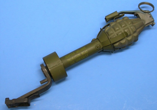 US Military Pineapple Grenade, M1A2 Adaptor & M7 Grenade Launcher (BA)