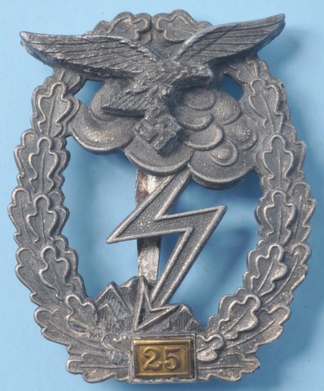Nazi German World War II Era Luftwaffe Ground Assault Badge for 25 Engagements (A)