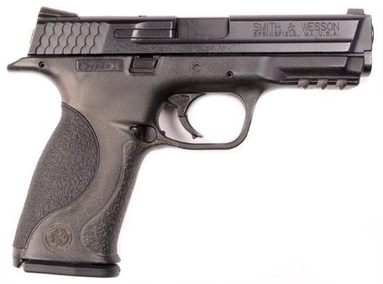 Smith & Wesson M&P40 .40 S&W Semi-Automatic Pistol - FFL #MPE2694 (MXJ 1)