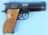 Smith & Wesson Model 39-2 Semi-Automatic 9x19 Pistol + Box & Paperwork FFL: A144214 (AH 1)