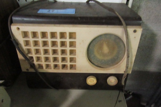 VINTAGE RADIO