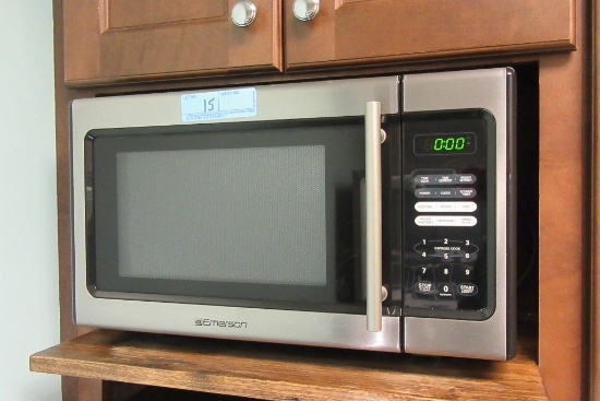 EMERSON STAINLESS STEEL FRONT MICROWAVE