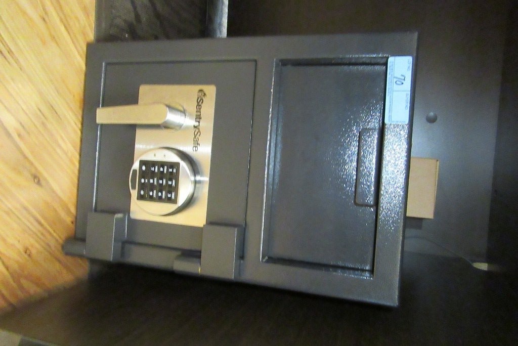 DIGITAL SENTRY SAFE WITH COMBINATION AND DROPBOX
