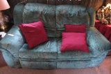 GREEN LOVE SEAT RECLINER