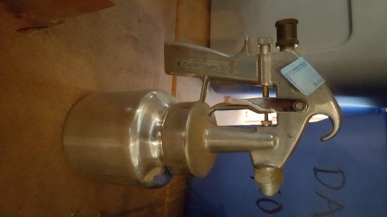 CAMPBELL HAUSFELD SPRAY GUN