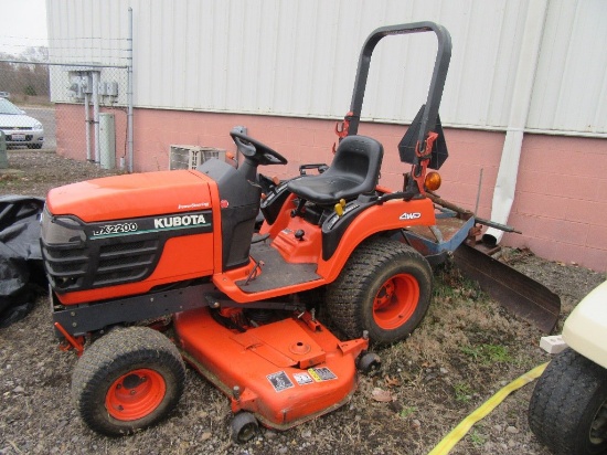 KUBOTA BX 2200 TRACTOR. 4 WHEEL DRIVE WITH HYDROSTATIC DRIVE. 1145 HOURS.