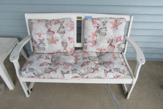 COUNTRY DOOR SETTEE WITH CUSHIONS