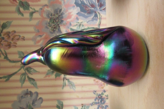 GIBSON CARNIVAL GLASS PEAR PAPERWEIGHT