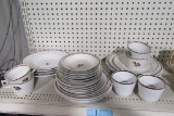 ASSORTMENT OF VINTAGE ALFRED MEAKIN MADE IN ENGLAND ROYAL IRONSTONE CHINA.