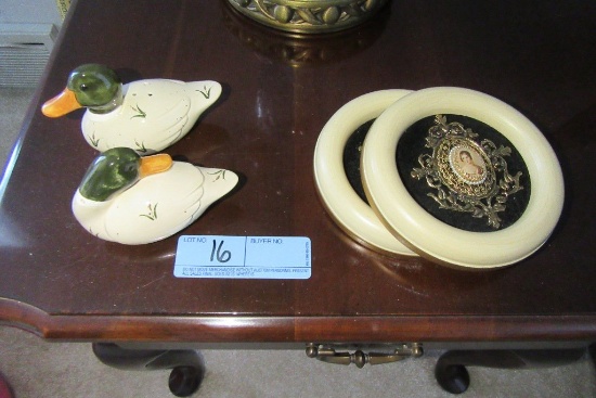 PAIR OF DUCK SALT AND PEPPER SHAKERS AND PAIR OF BEAUTY FOR THE HOME SIGNAT