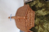 SEWING BASKET WITH FABRIC