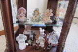 HAGEN-RENAKER DOG FIGURINES AND OTHERS IN CURIO