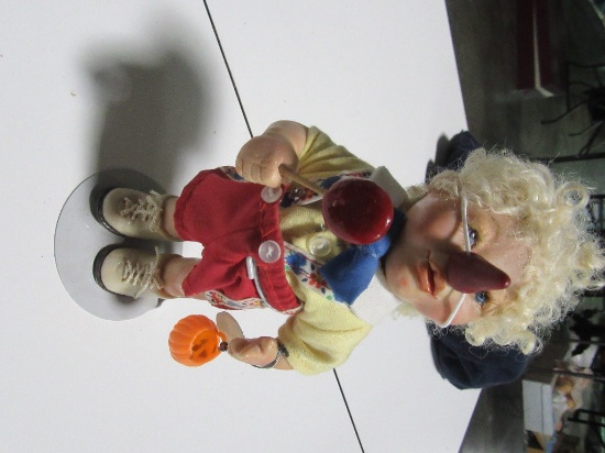 VINTAGE HALLOWEEN DOLL, PAT KOLSAR ARTIST