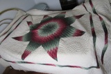 QUEEN-SIZE STAR PATTERN QUILTED BEDSPREAD