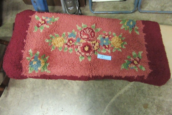 MAROON FLORAL ACCENT RUG APPROXIMATELY 4 BY 2