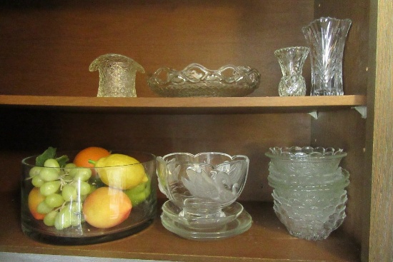 VARIETY OF GLASSWARE, FRUIT BOWL, DISHES, VASES, TOOTHPICK HOLDER AND ETC