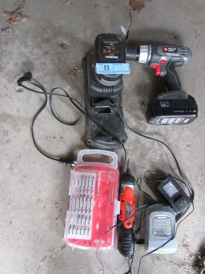 PORTER-CABLE 18 VOLT DRILL WITH CHARGER AND CASE WITH OTHER ASSORTED TOOLS