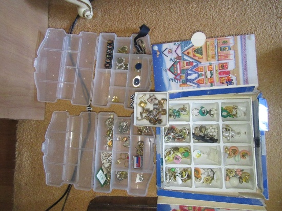 LOT OF EARRINGS