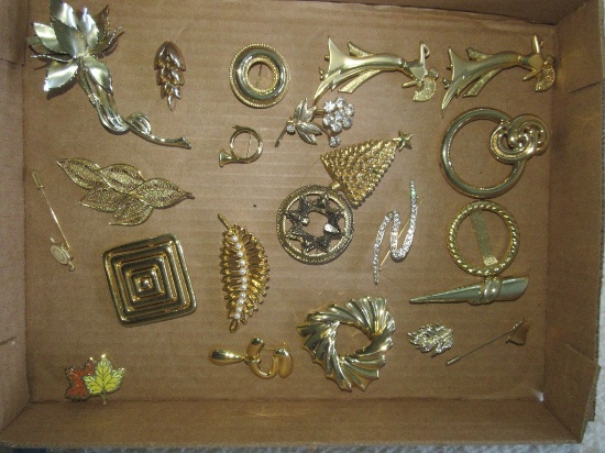 VARIETY OF GOLD COLORED PINS