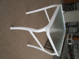 WHITE GLASS TOP METAL BASE ACCENT TABLE