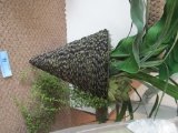 METAL WALL HANGING PLANTER WITH PLANTS