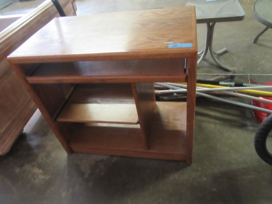 SMALL COMPUTER DESK