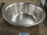 3 STAINLESS STEEL BOWLS