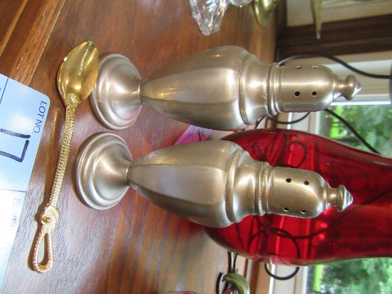 PAIR OF PEWTER SALT AND PEPPER AND DECORATIVE SPOON