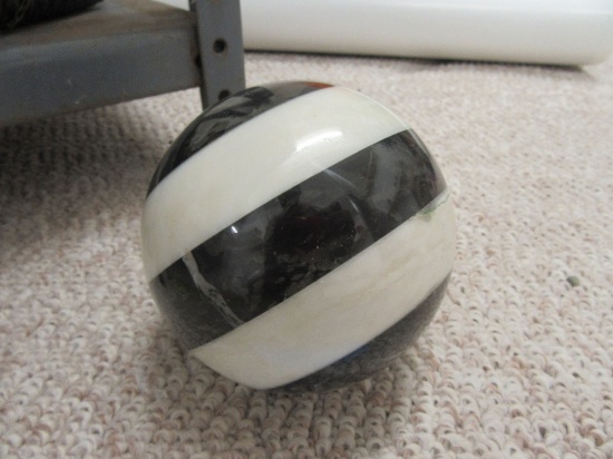 MARBLE STYLE STRIPED BALL