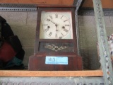 VINTAGE CLOCK. MADE IN WATERBURY CT. 8 DAY REGULATOR.