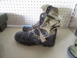 PAIR OF MILITARY BOOTS SIZE 8R