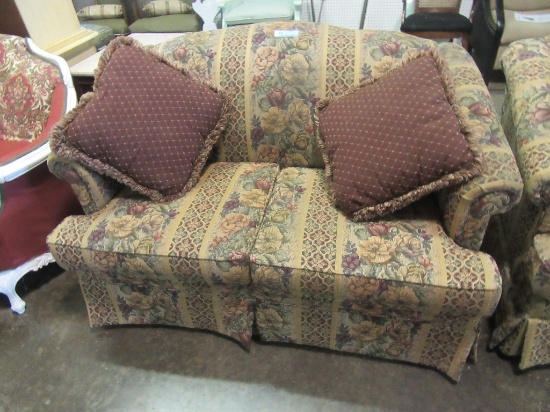 FLORAL BROCADE STYLE LOVESEAT