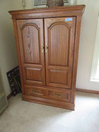 OAK CABINET WITH AREA FOR TV AND DRAWERS BY HOOKER OF MARTINSVILLE VIRGINIA