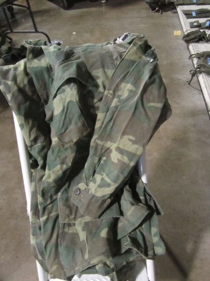 CAMOUFLAGE PANTS SIZE MEDIUM REGULAR AND CAMOUFLAGE SHIRT SIZE MEDIUM LONG