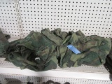 CAMOUFLAGE SHIRT NO SIZE, HAS SOME TEARS. AND CAMOUFLAGE PANTS SIZE LARGE S