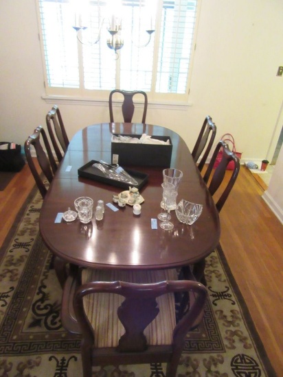 DINING ROOM TABLE WITH 6 CHAIRS AND 2 LEAVES