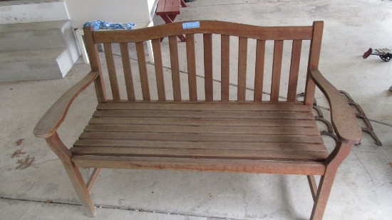 4 FT WOODEN BENCH