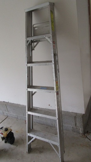 6 FOOT ALUMINUM DAVIDSON STEP LADDER