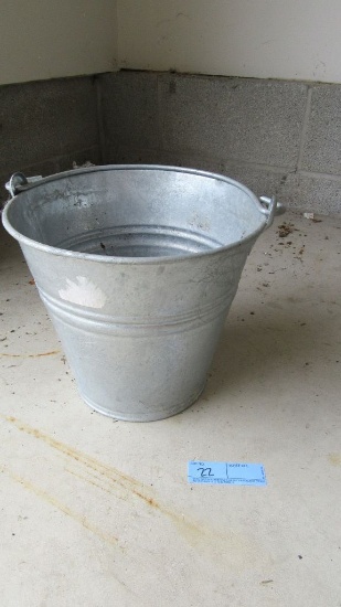 METAL BUCKET