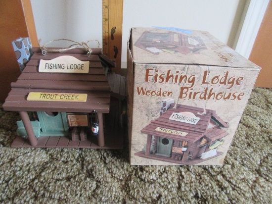 FISHING LODGE BIRDHOUSE