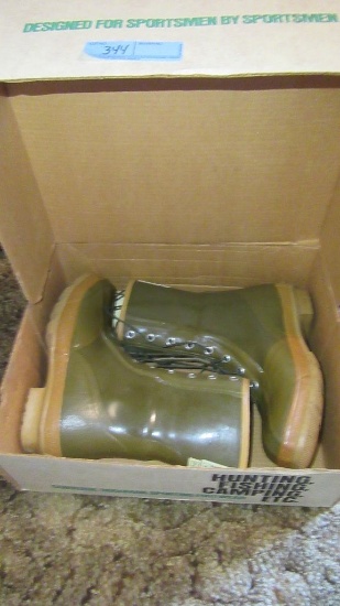 CONVERSE INSULATED BOOTS. SIZE 10