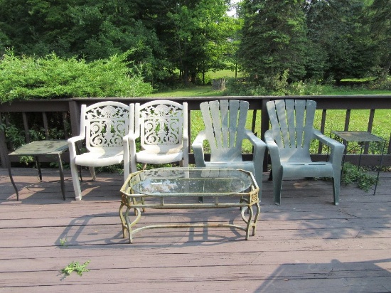 MISCELLANEOUS PATIO FURNITURE - METAL TABLE NO TOP, OVAL GLASS TOP METAL PA