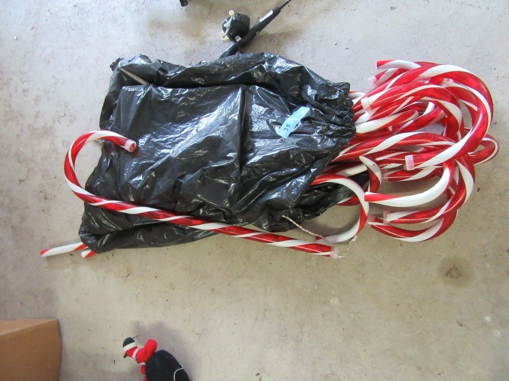 Lot Lighted Candy Cane Yard Decorations Proxibid Auctions