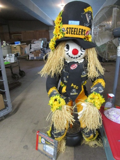 5 FT TALL PITTSBURGH STEELERS SCARECROW & PITTSBURGH STEELERS PHOTO FRAME