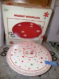HOLIDAY SNOW FLOWER BY BLOCK CAKE PLATE WITH STAND