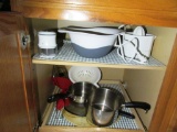 ASSORTED ITEMS IN KITCHEN CABINET - REVERE WARE PANS, PLASTICWARE, JUICER,