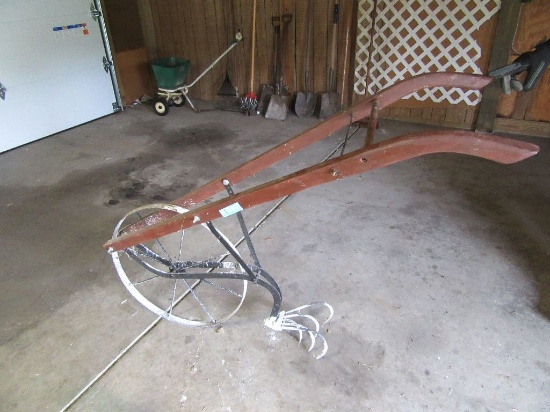 ANTIQUE PLOW