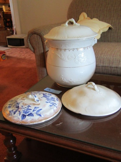 VINTAGE CHAMBER POT WITH ADDITIONAL LIDS