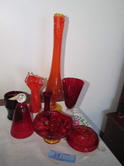 VARIETY OF RED AND ORANGE GLASSWARE, VASES, CUPS, CANDLE HOLDER, AND ETC