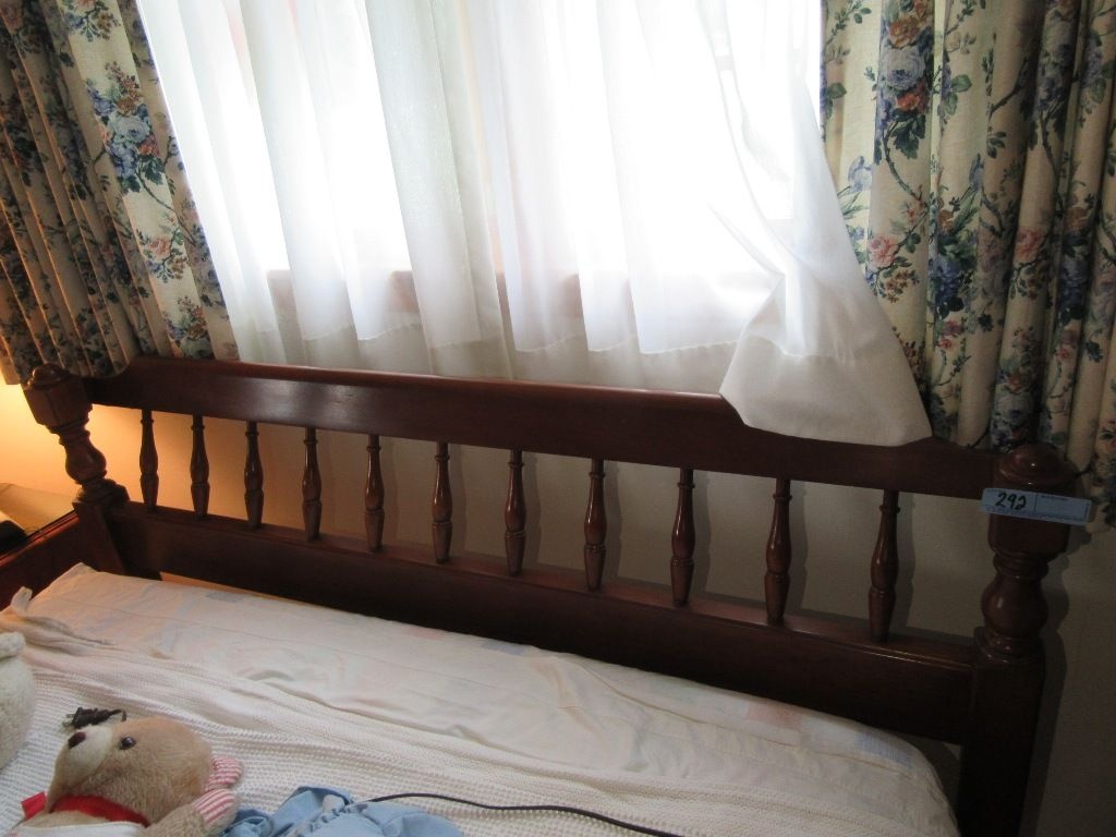 Lot 3 Piece Early American Style Bedroom Set Full Size